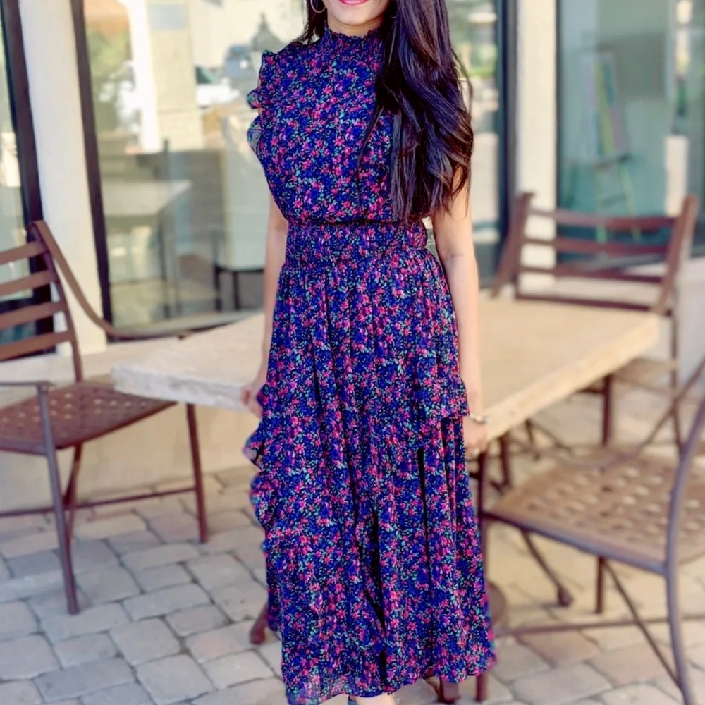 Lulu’s Evalina Navy Blue Dress